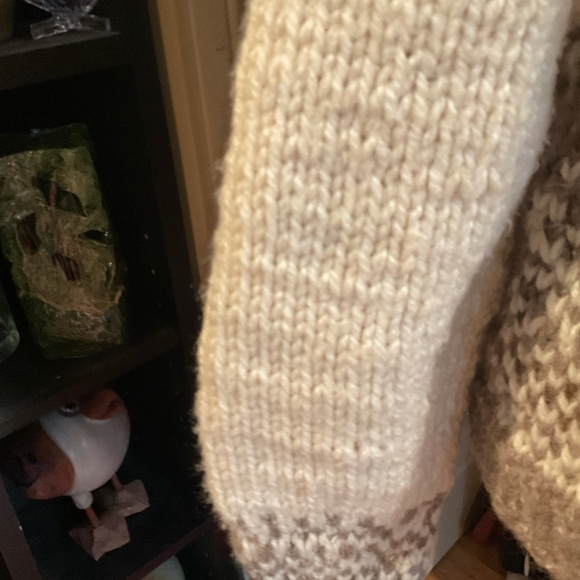 “HAND KNIT” Vintage Off White And  Browns Patterned 100 % Wool Sweater. - Picture 8 of 9